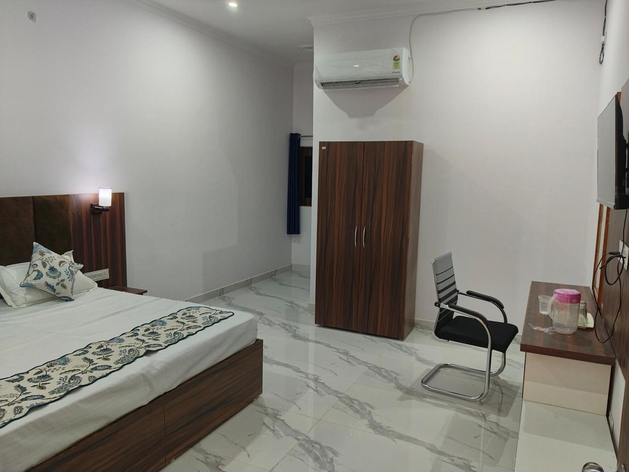 Atithi Inn Khadzsuráhó Kültér fotó